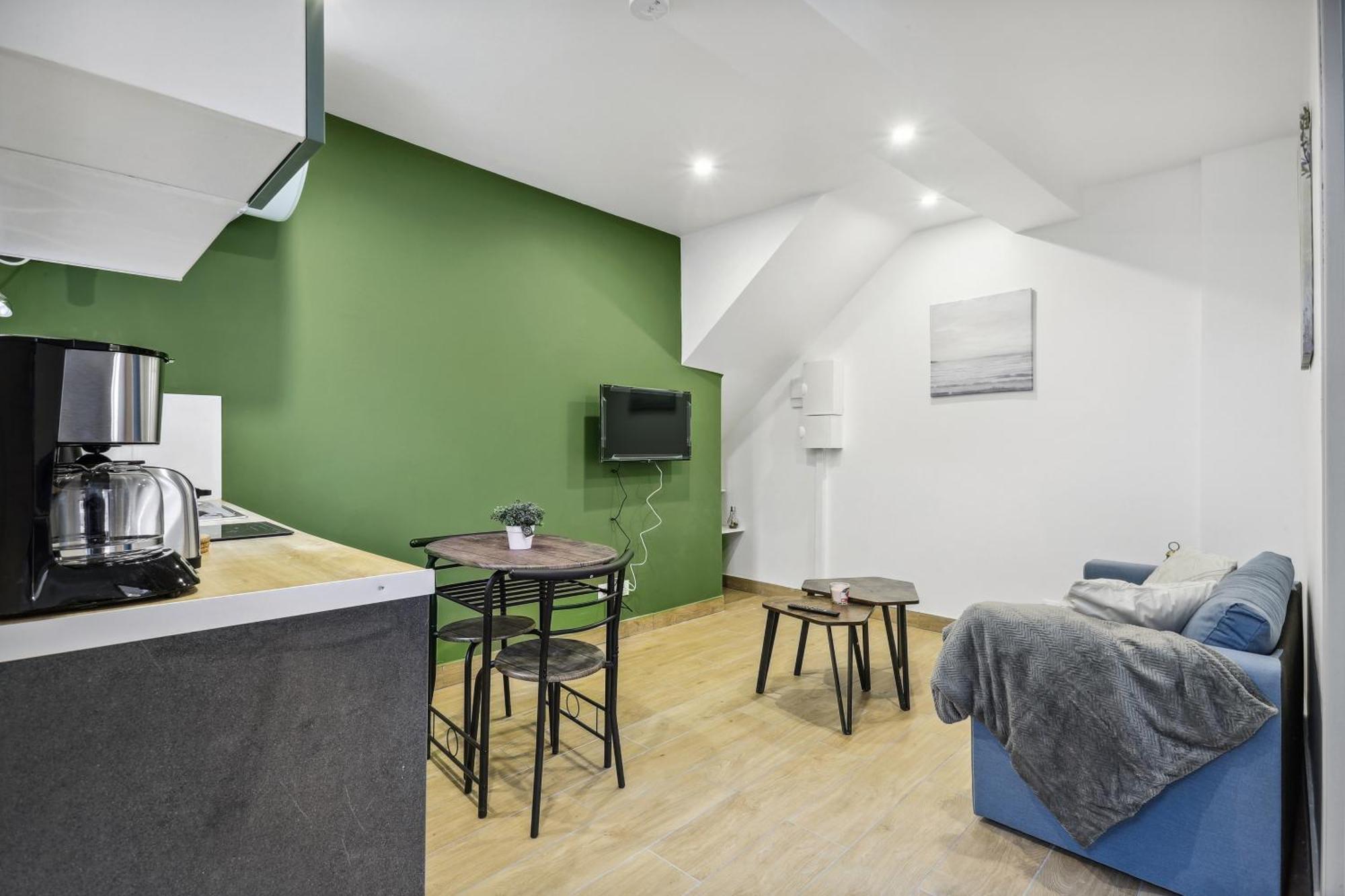 Chic Cosy Apart With Parking Ла Ферте-су-Жуар Экстерьер фото
